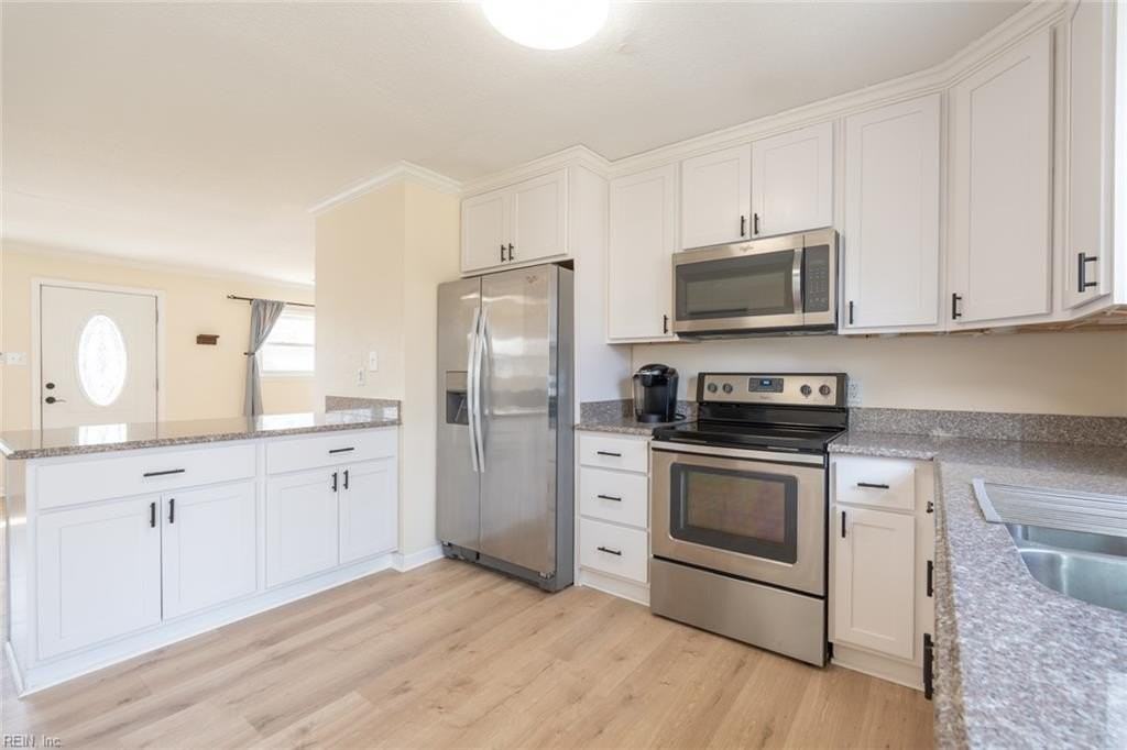 3528 Chester St - Photo 4 of 46