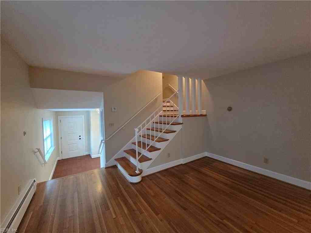 4 Belmont Pl - Photo 3 of 25