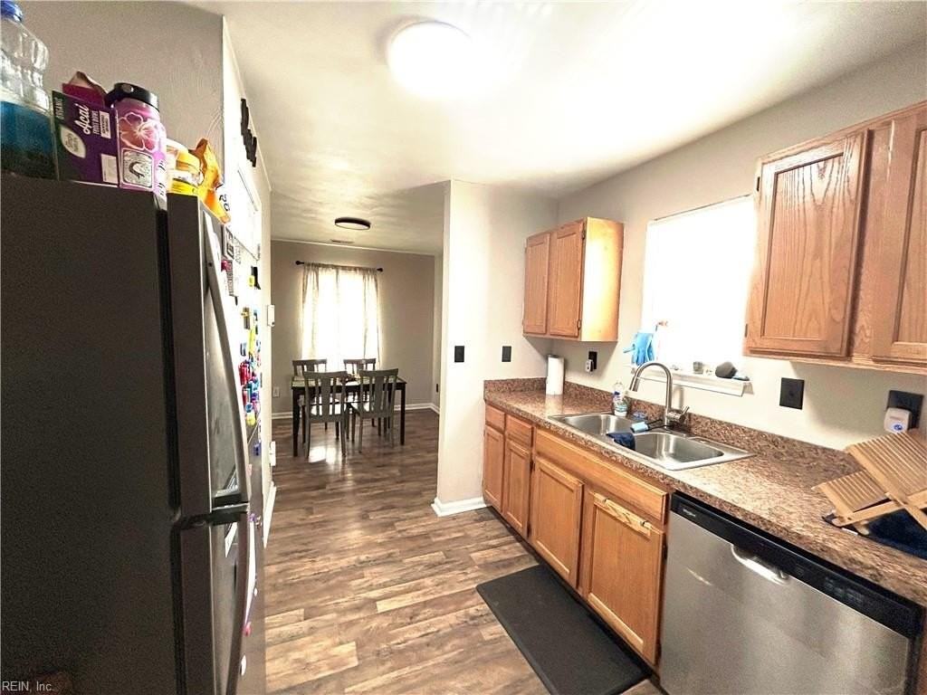 1314 Summit Ave - Photo 4 of 8