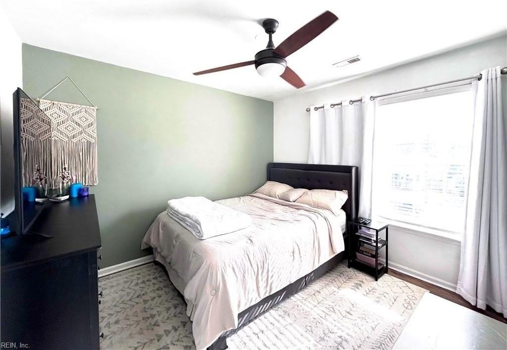 1314 Summit Ave - Photo 7 of 8