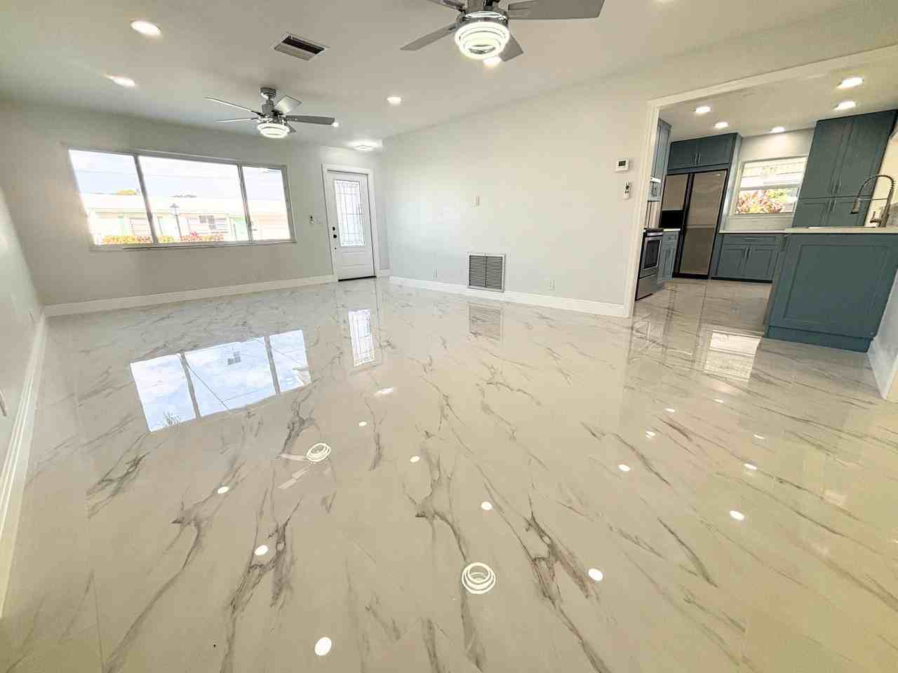 1307 SW 24th St Street - Photo 6 of 25