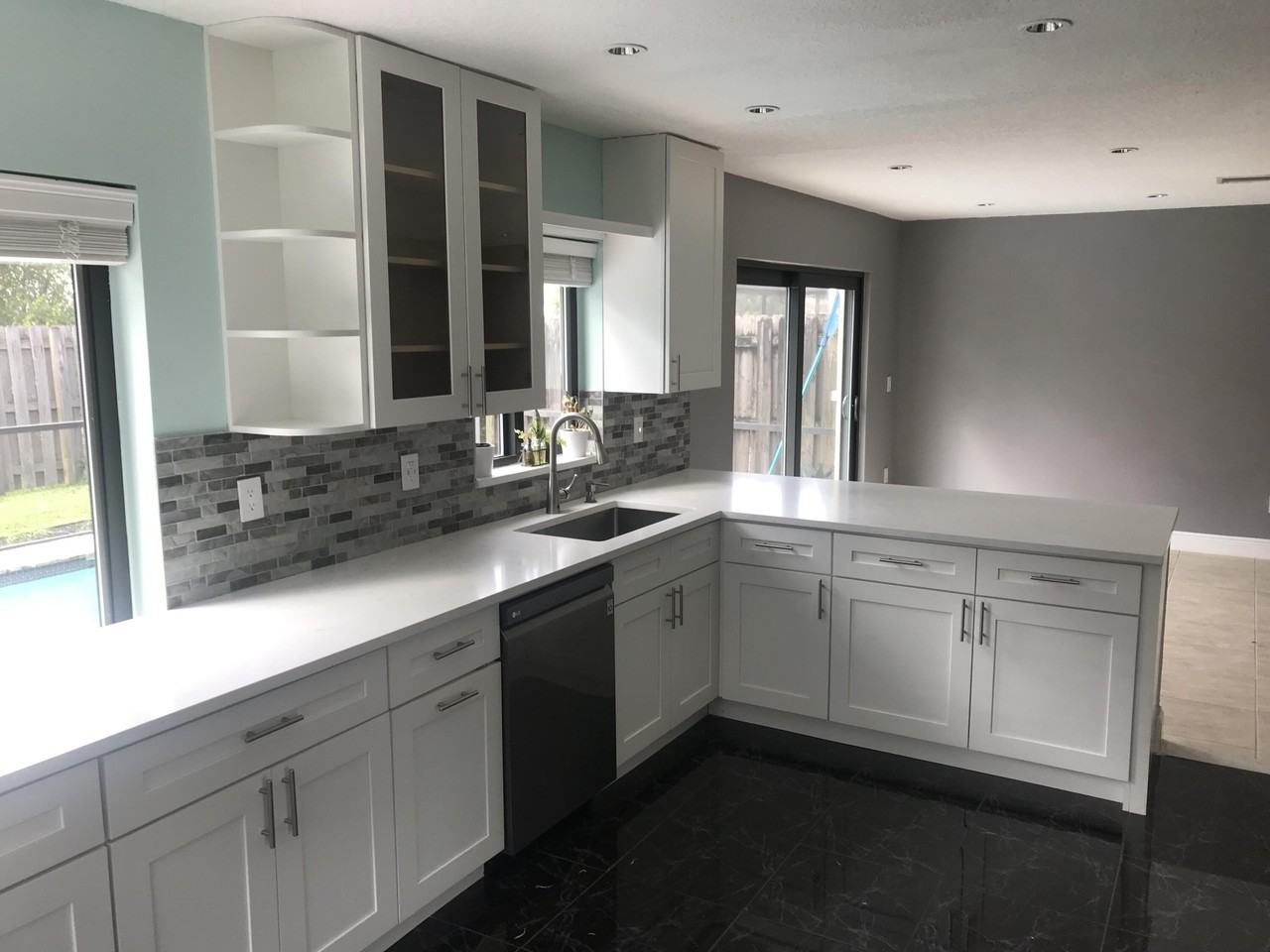 23107 Sunfield Dr - Photo 3 of 25