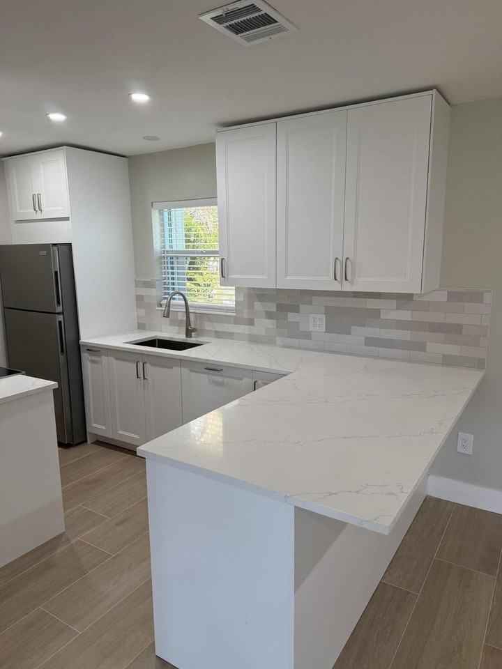 926 S C St - Photo 3 of 6