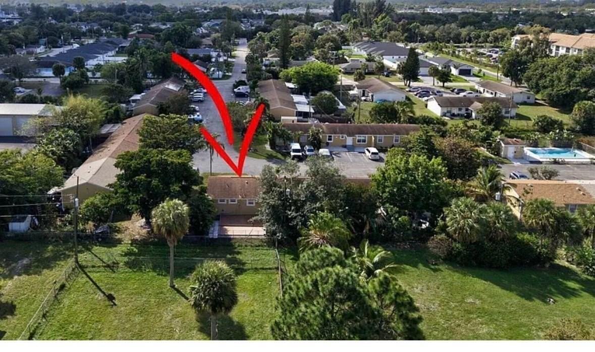 4679 Martha Louise Dr - Photo 2 of 15