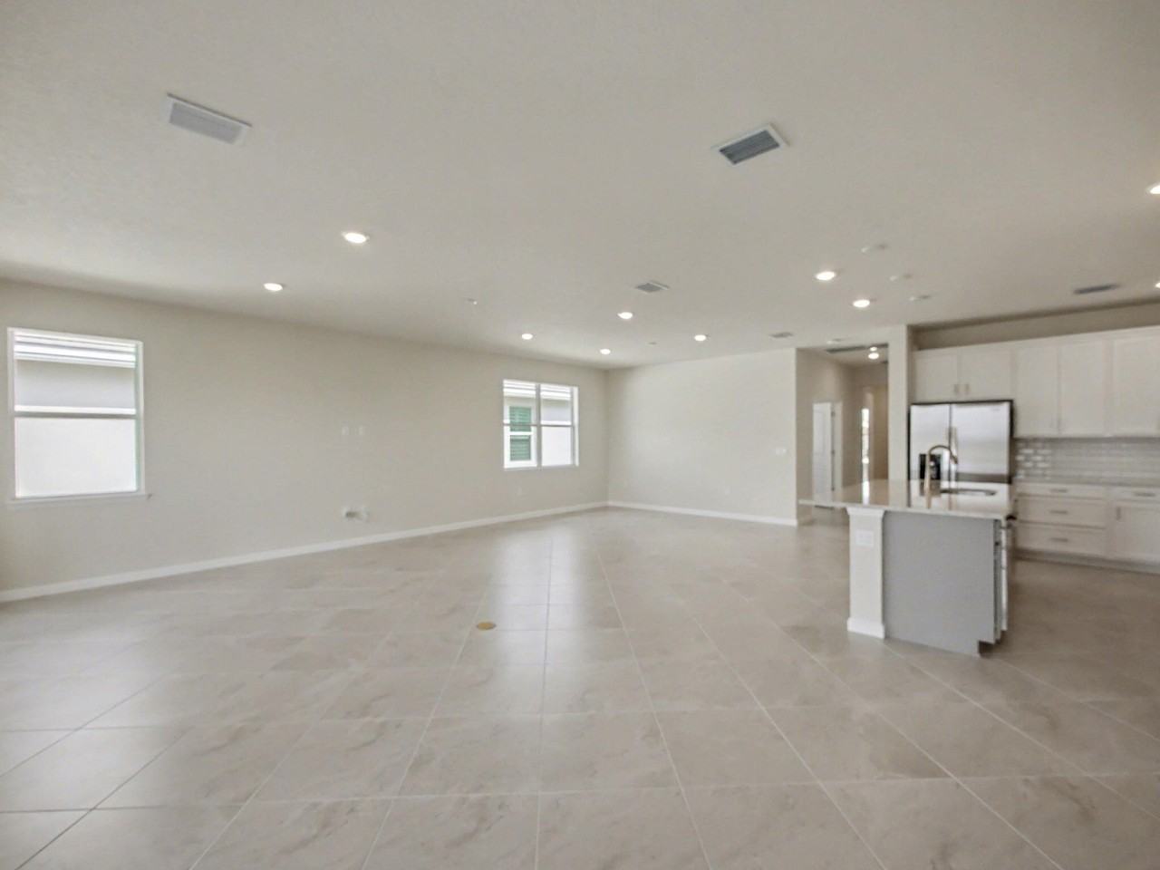 14172 Sw Incarnadine Ln - Photo 5 of 25