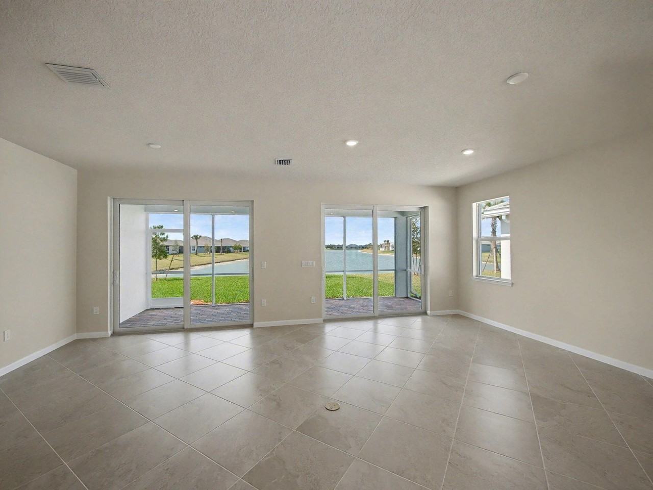 14172 Sw Incarnadine Ln - Photo 6 of 25