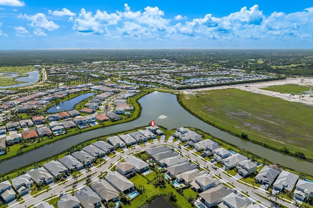 12524 Nautilus Cir - Photo 6 of 50