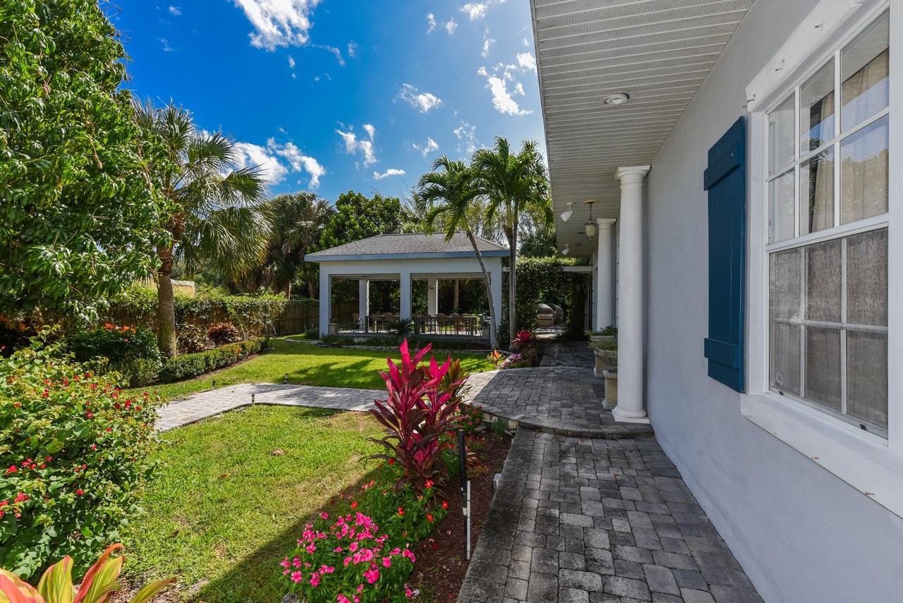 11900 Se Plutus Ave - Photo 6 of 46