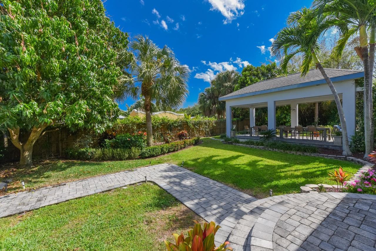 11900 Se Plutus Ave - Photo 7 of 46