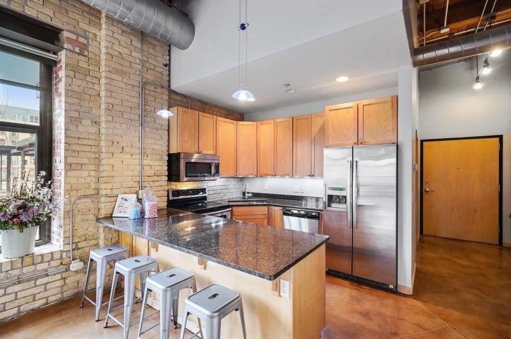 607 Washington Ave S #101 - Photo 2 of 22