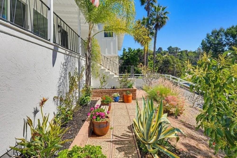 4410 Conrad Dr - Photo 6 of 50