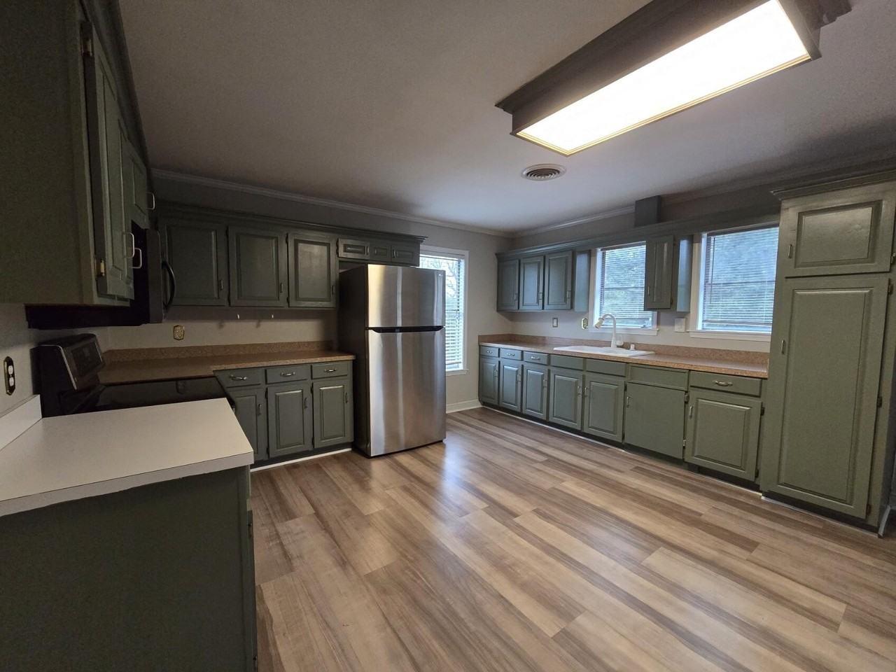 2370 Wedgefield Rd - Photo 7 of 37