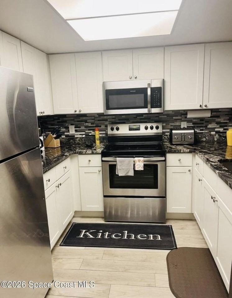 2794 Rhonda Ln - Photo 3 of 17