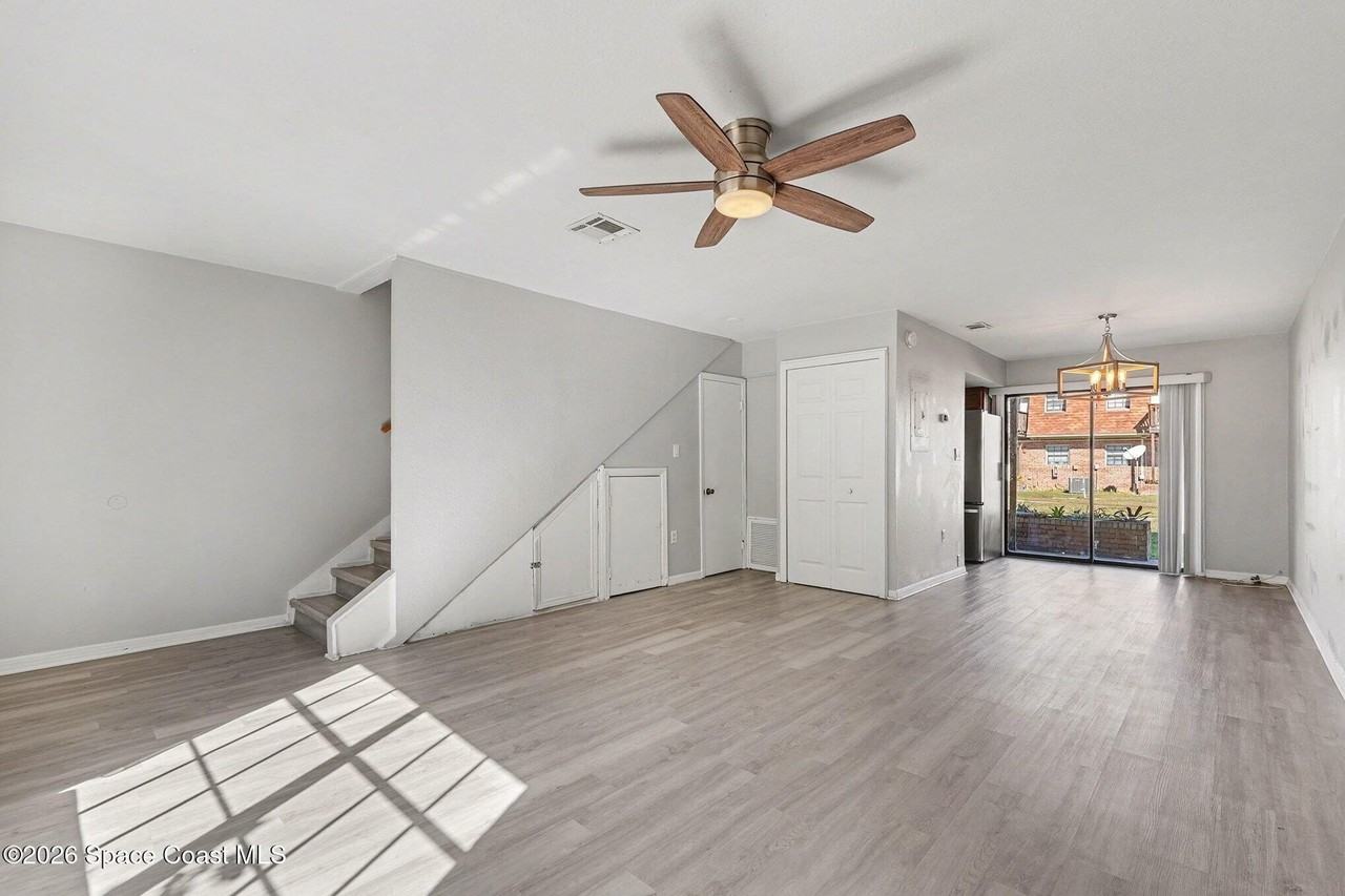 1300 Arlington Ln Ne Apt 123 - Photo 6 of 28