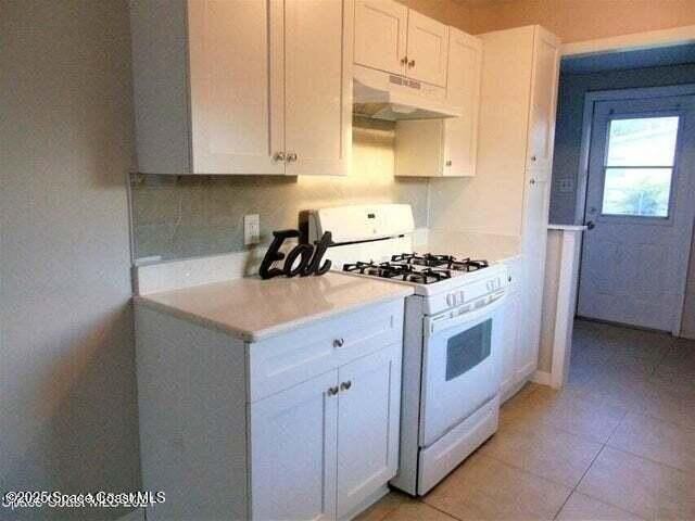 2417 Delaware Dr - Photo 3 of 16