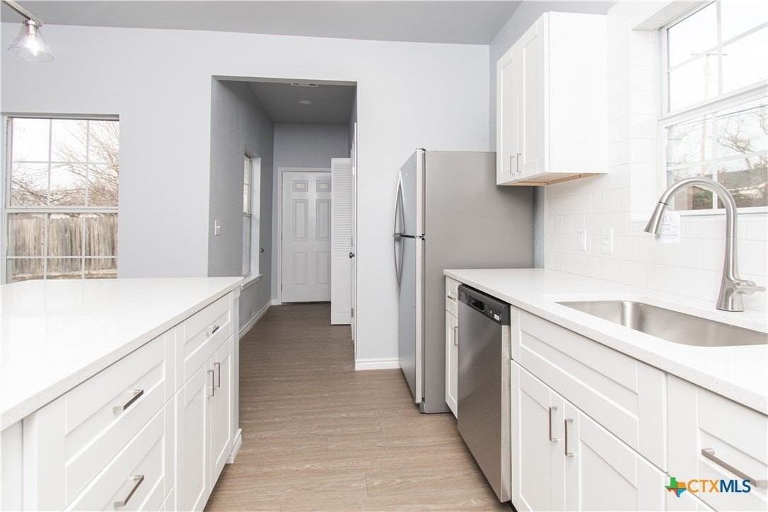 917 S 19th St - Photo 6 of 15