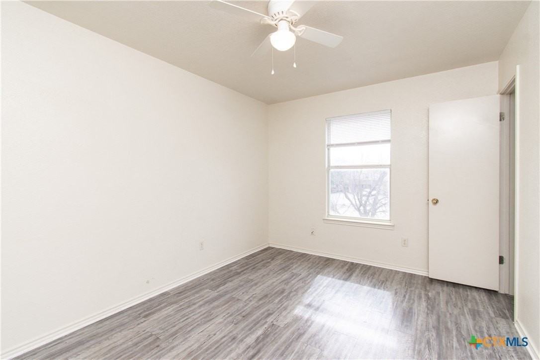 1703 Cedarhill Dr Apt C - Photo 6 of 12