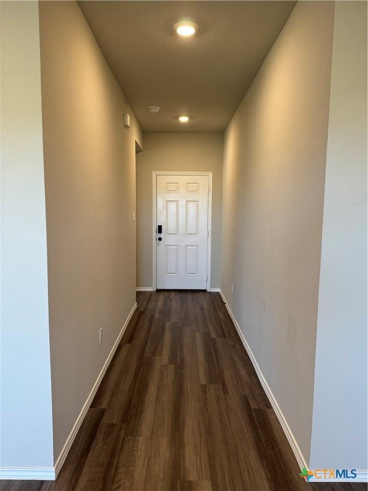 402 Stone Valley Rd - Photo 4 of 18