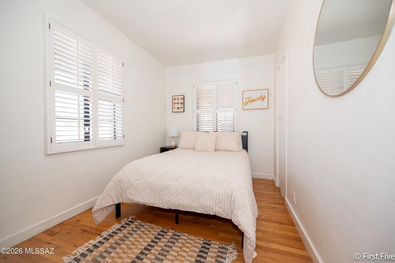 2620 E Lee St - Photo 5 of 22