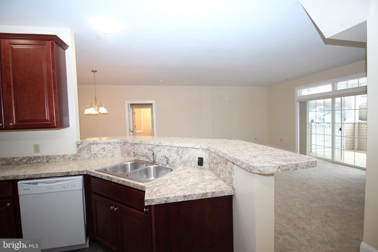 1665 Kenton Rd Apt 203 - Photo 3 of 26