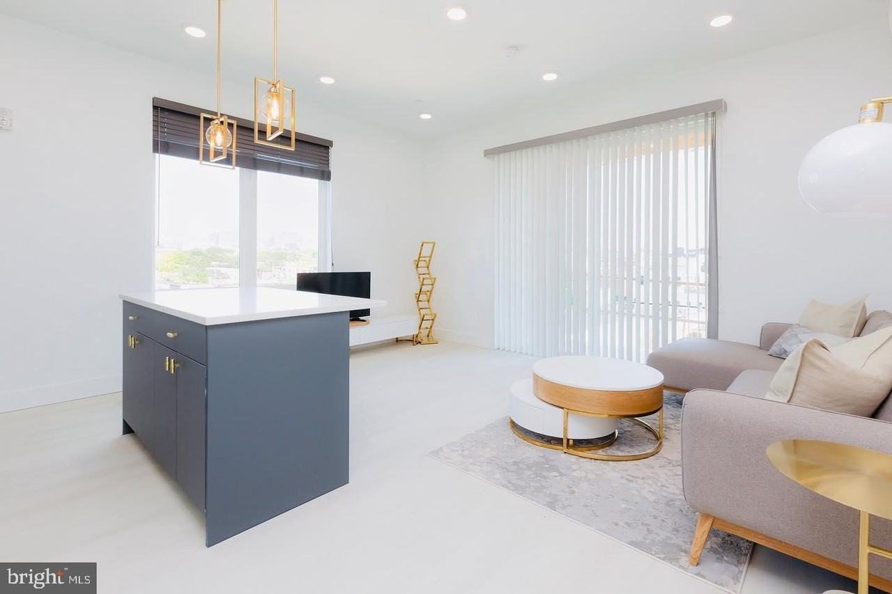 520 S Caroline St Unit 102 - Photo 3 of 17