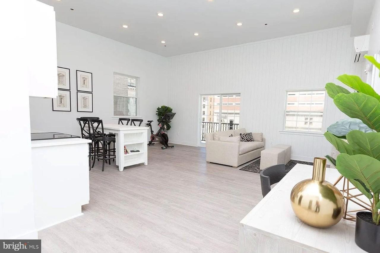 211 Saint Paul St Apt 504