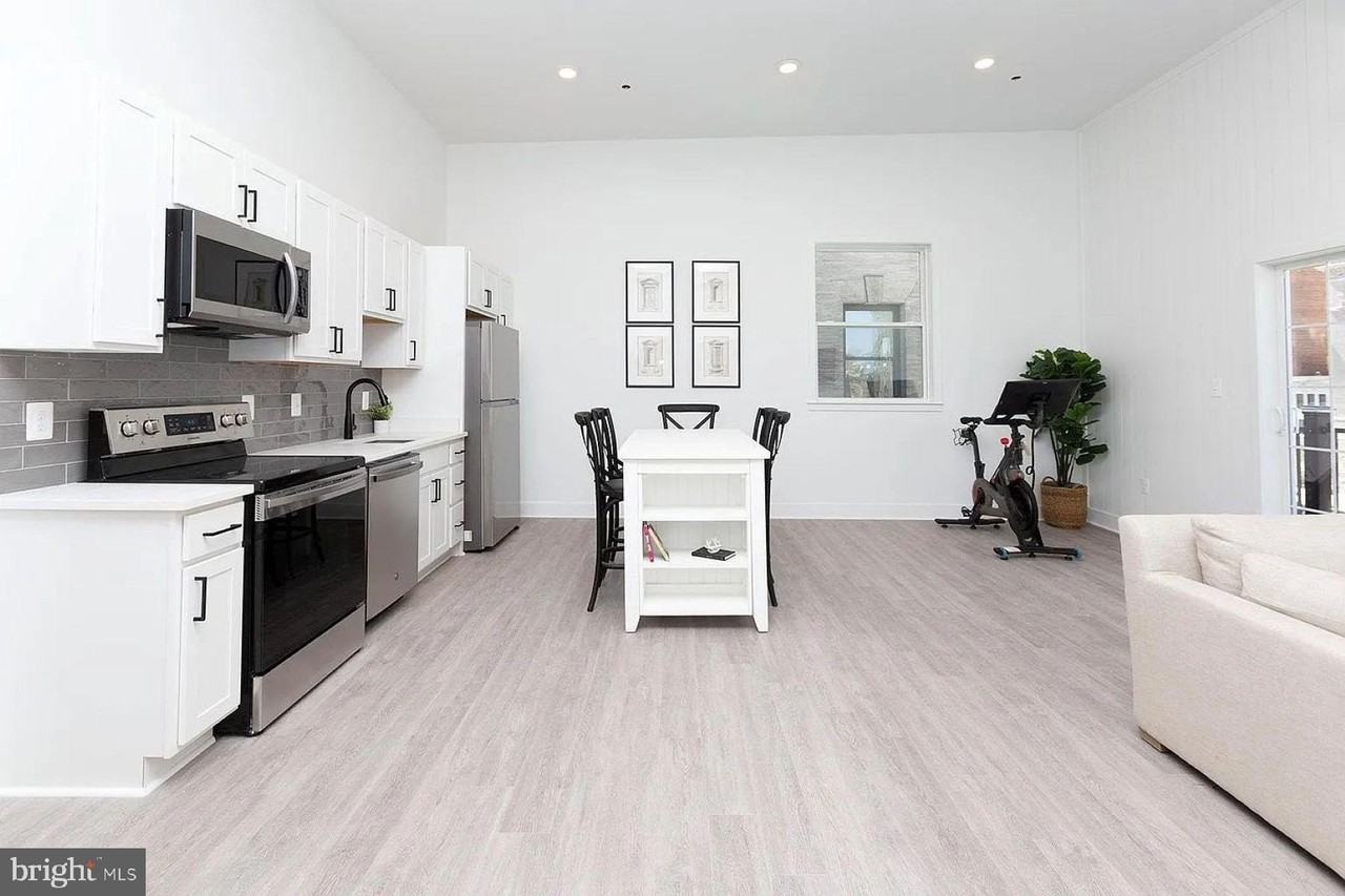 211 Saint Paul St Apt 504 - Photo 4 of 12