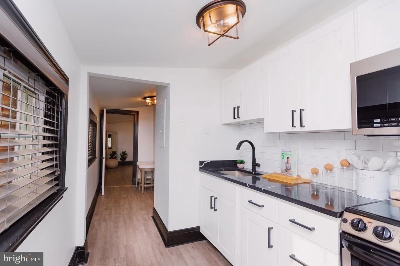 610 Cathedral St Apt 1b - Photo 3 of 8