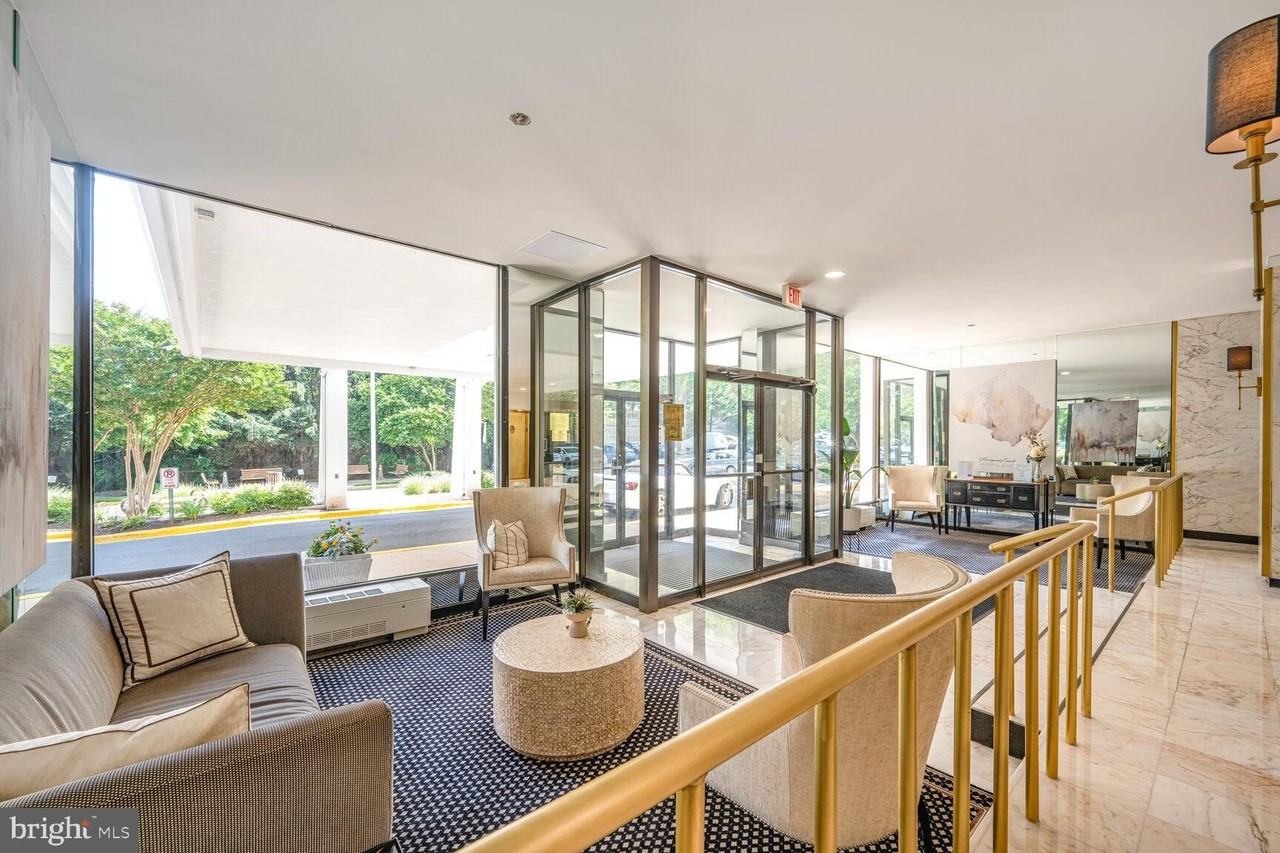 11801 Rockville Pike Apt 1514 - Photo 2 of 18