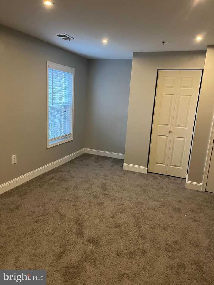 1808 Cedarwood Ct - Photo 3 of 9