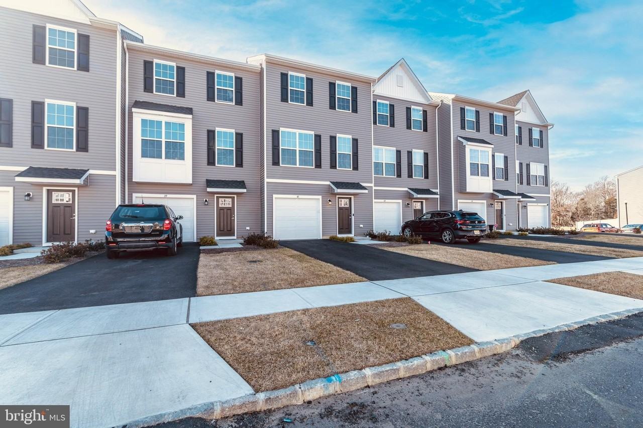 41 Barnes Way - Photo 3 of 46