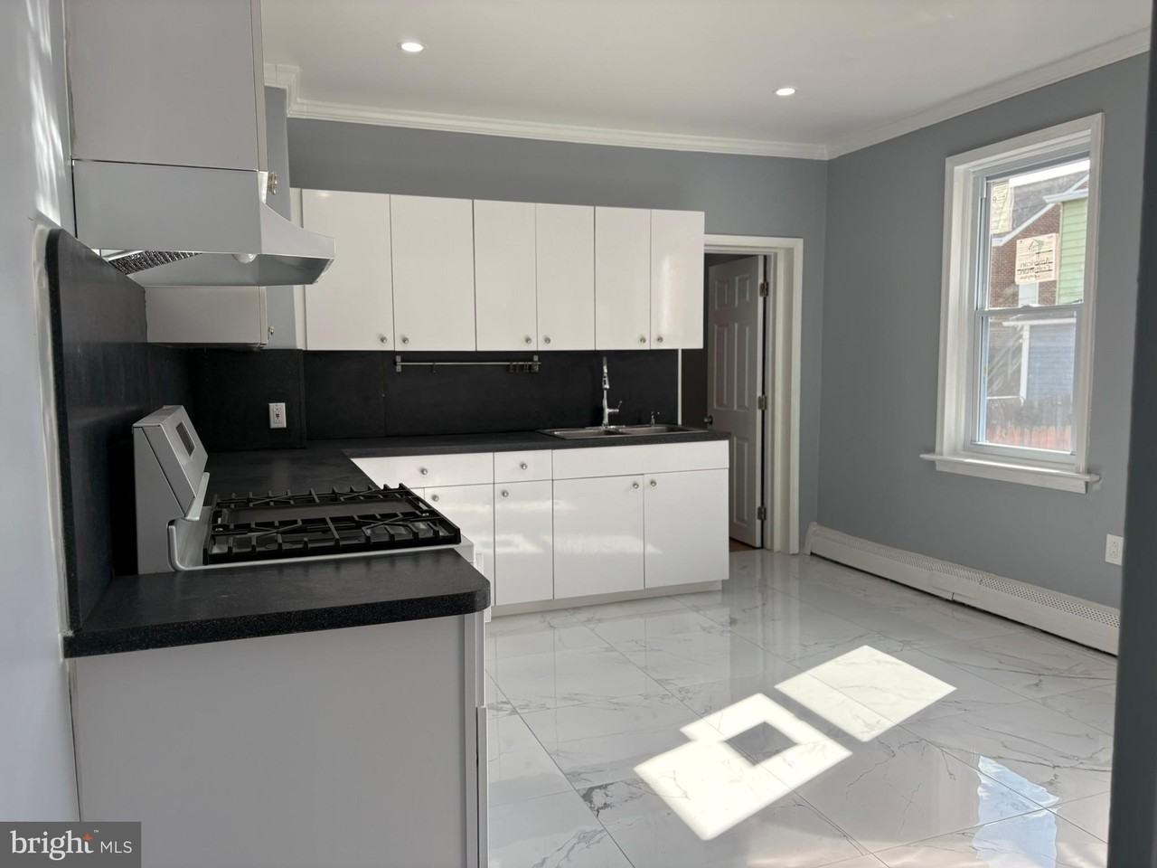 712 Ohio Ave - Photo 4 of 23