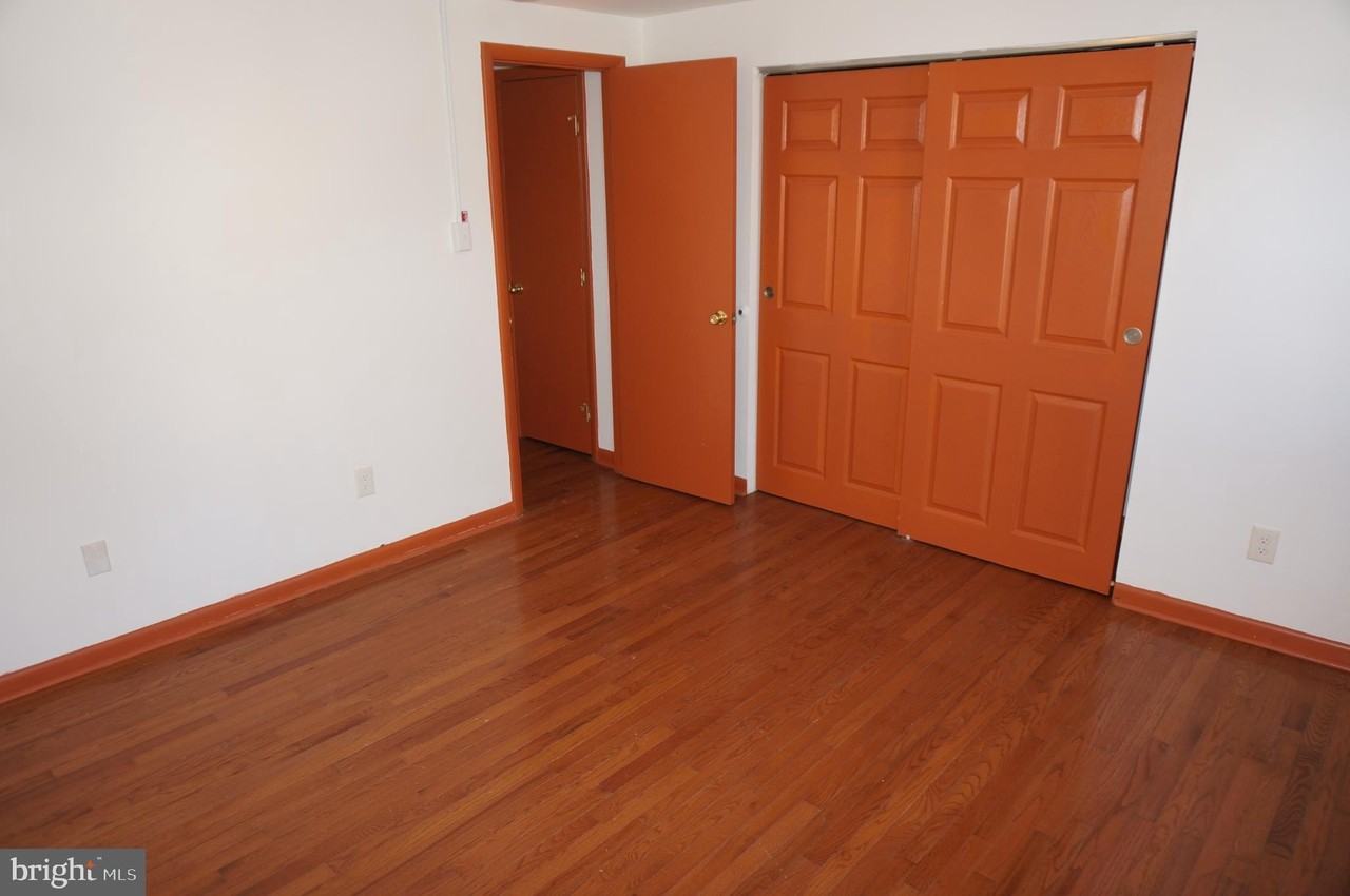 250 E Chestnut St - Photo 6 of 16