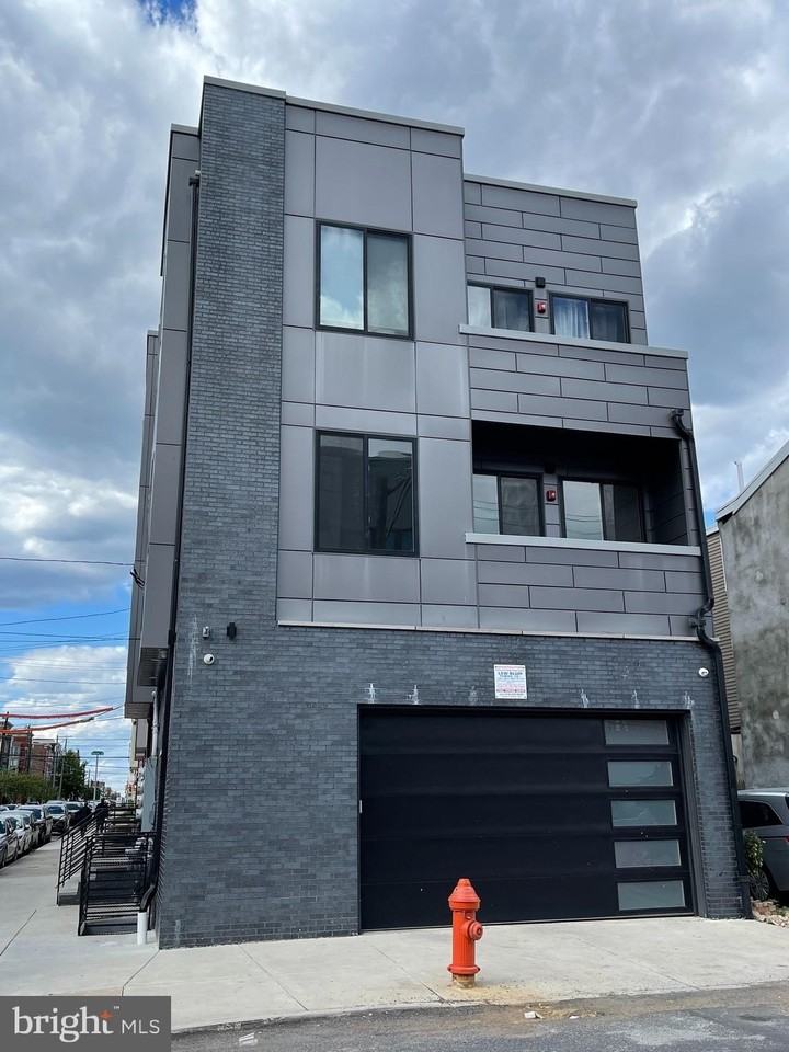 833 N 15th St Apt C - Photo 3 of 26