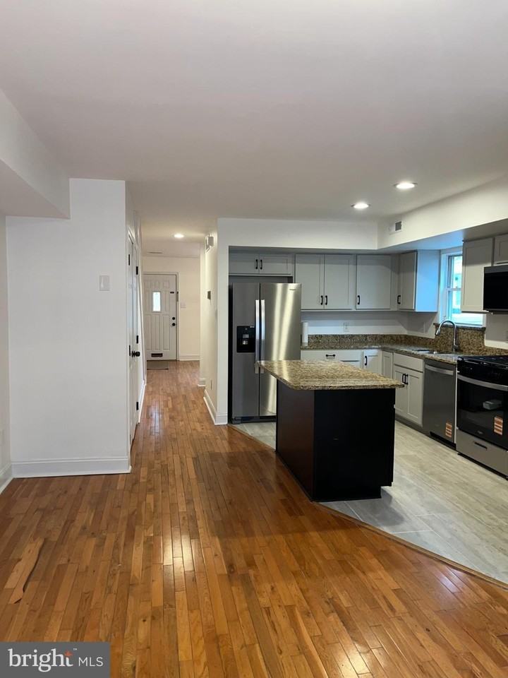 1324 N Hancock St - Photo 7 of 46