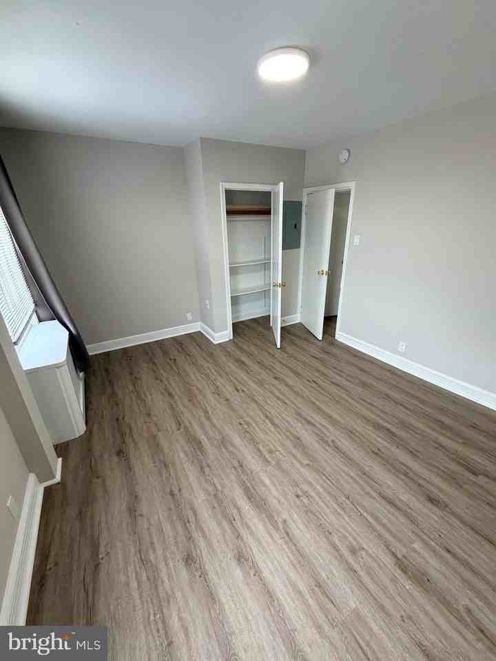 2917 W GIRARD Avenue unit: Second Unit - Photo 2 of 19