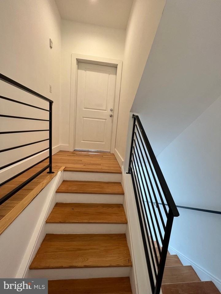 1509 Parrish St Apt 3-11 - Photo 2 of 29