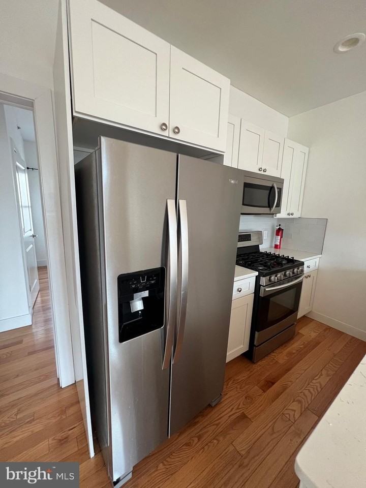 1509 Parrish St Apt 3-11 - Photo 6 of 29