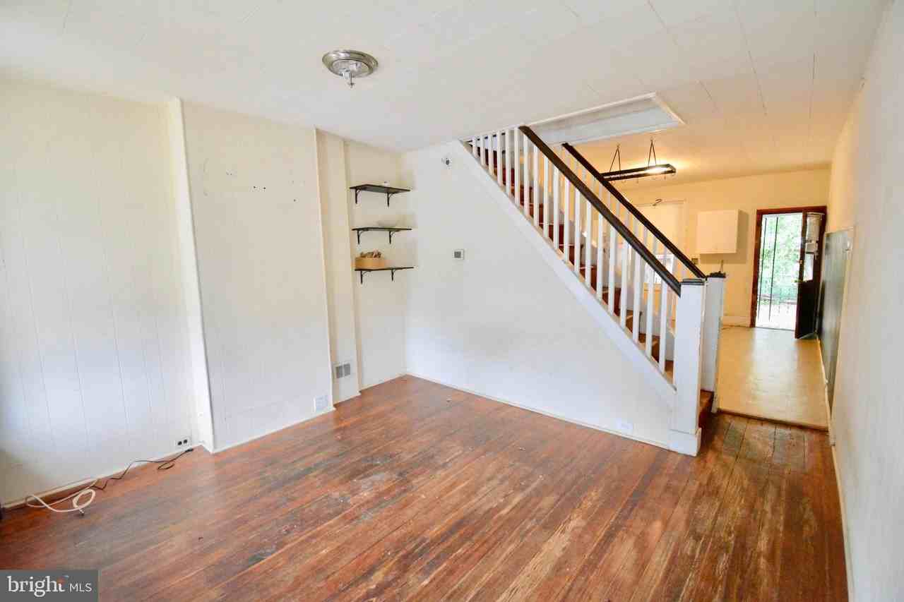 3118 N Shedwick St - Photo 2 of 13