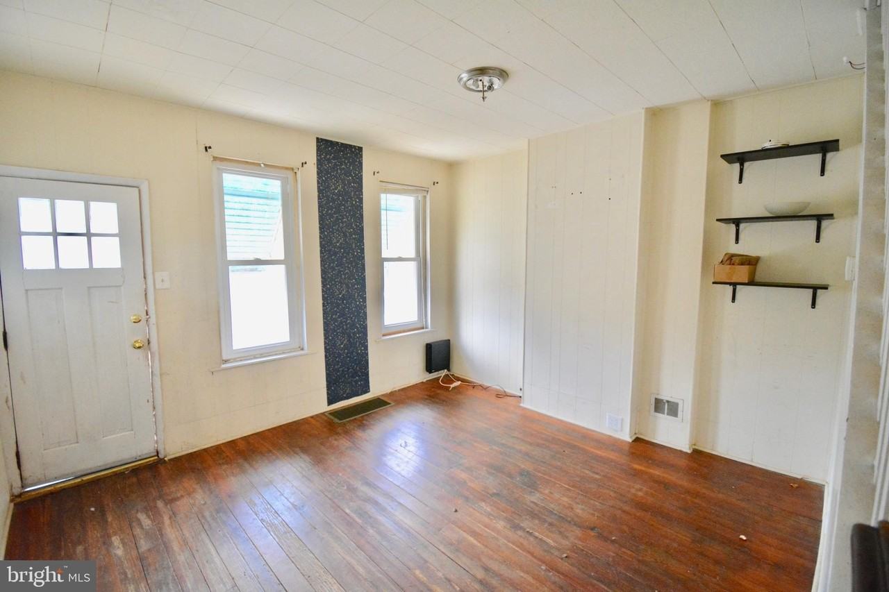 3118 N Shedwick St - Photo 3 of 13