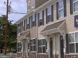 featured image of 960 N George St