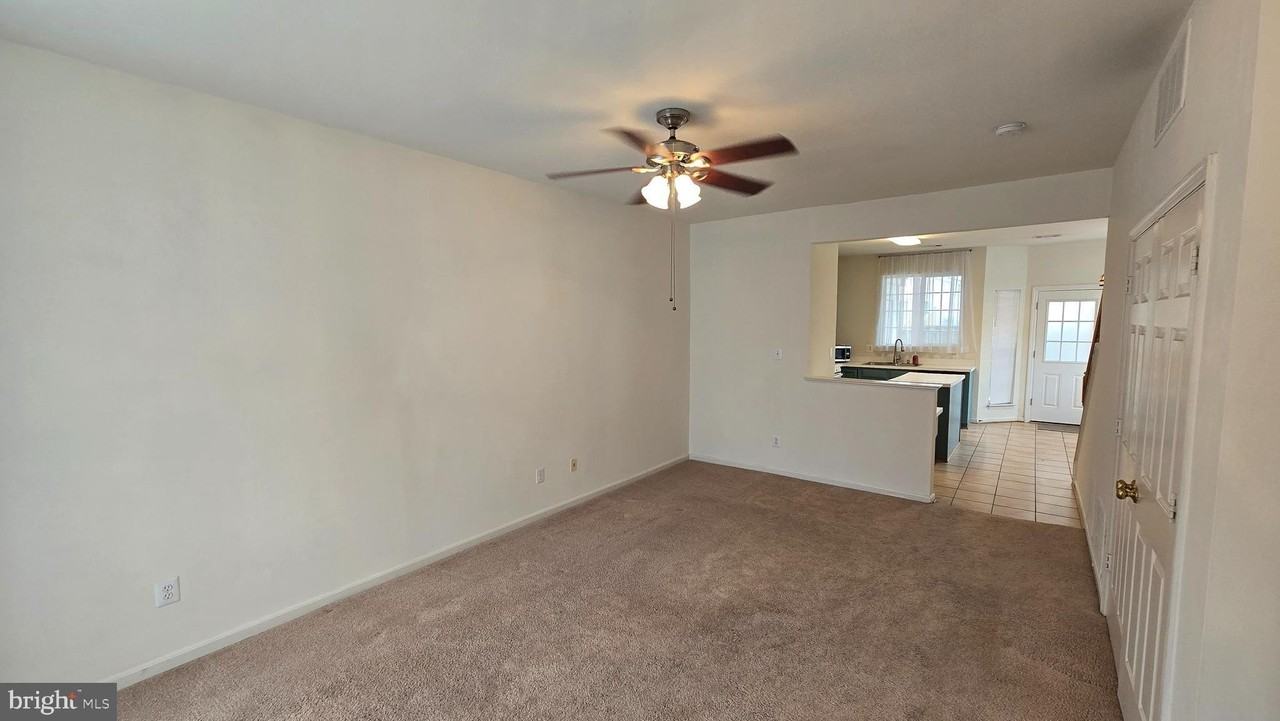 2441 Old Farmhouse Ct - Photo 3 of 16