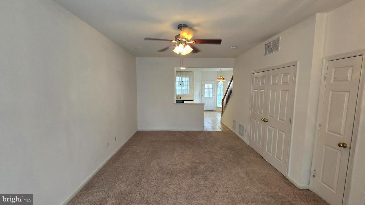 2441 Old Farmhouse Ct - Photo 4 of 16