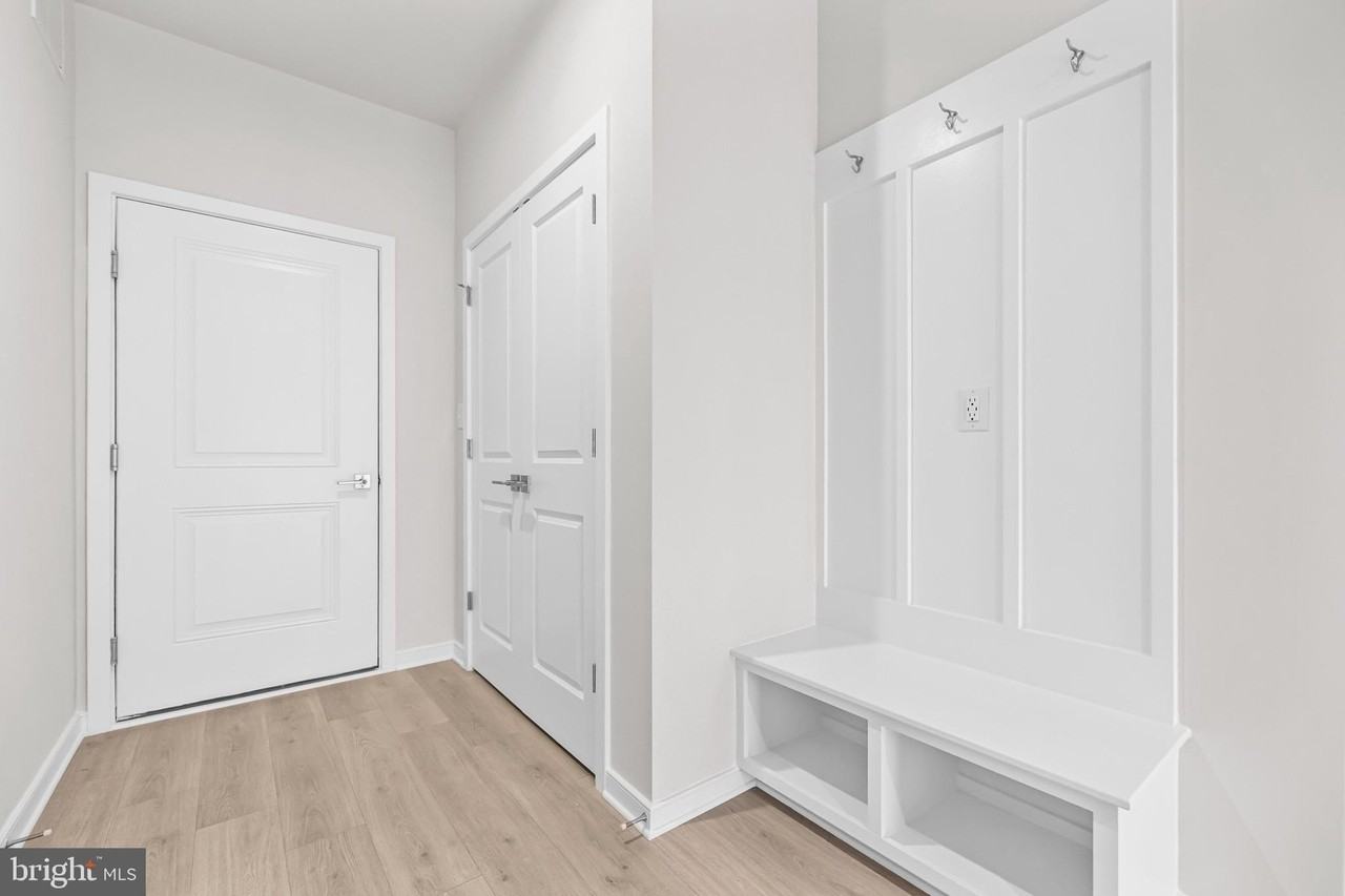 6236 Folly Ln - Photo 4 of 50