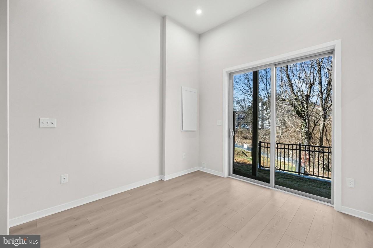 6236 Folly Ln - Photo 6 of 50