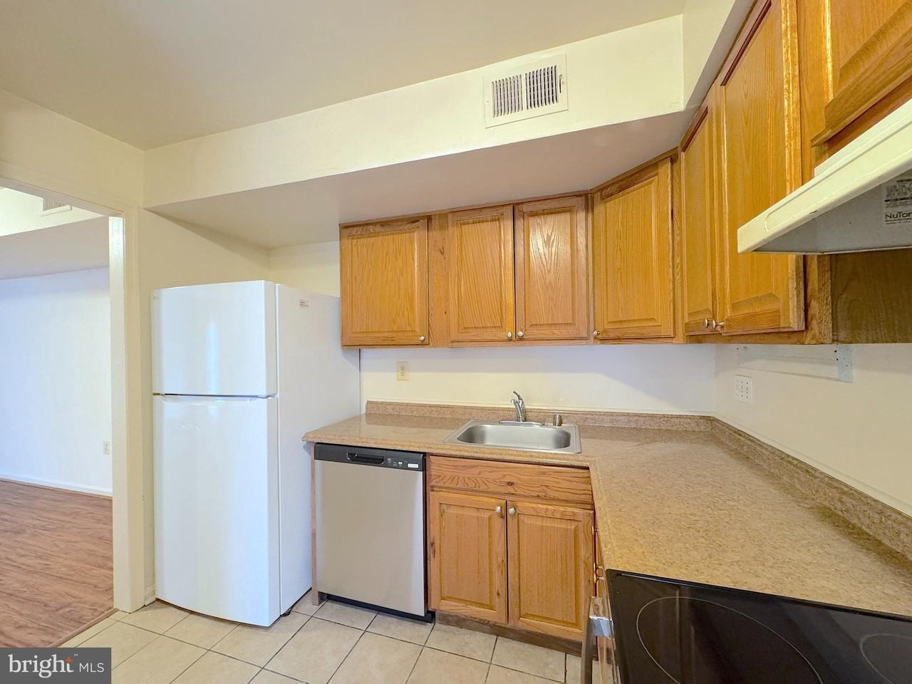 4596 Conwell Dr - Photo 4 of 15