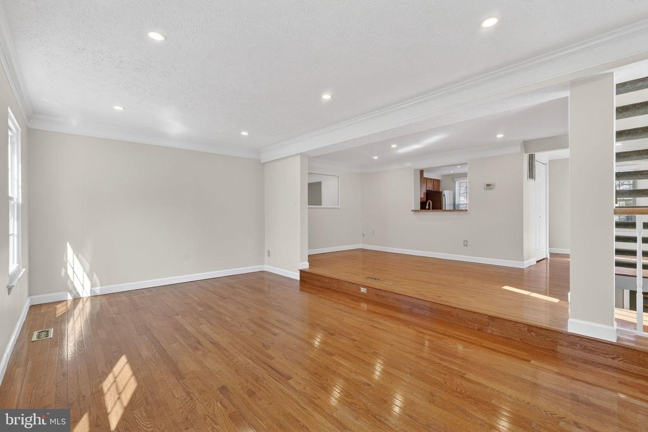 6178 Morning Glory Rd - Photo 5 of 37