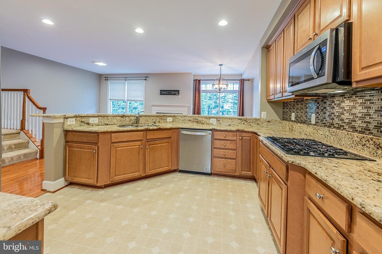 117 Herndon Mill Cir - Photo 3 of 50