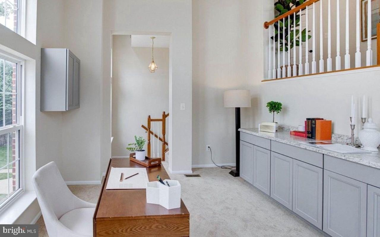 9515 Walker Way - Photo 7 of 30