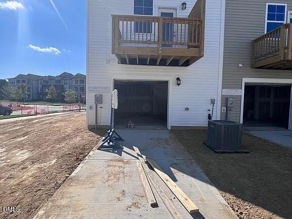 2455 Kasota Ln - Photo 2 of 32